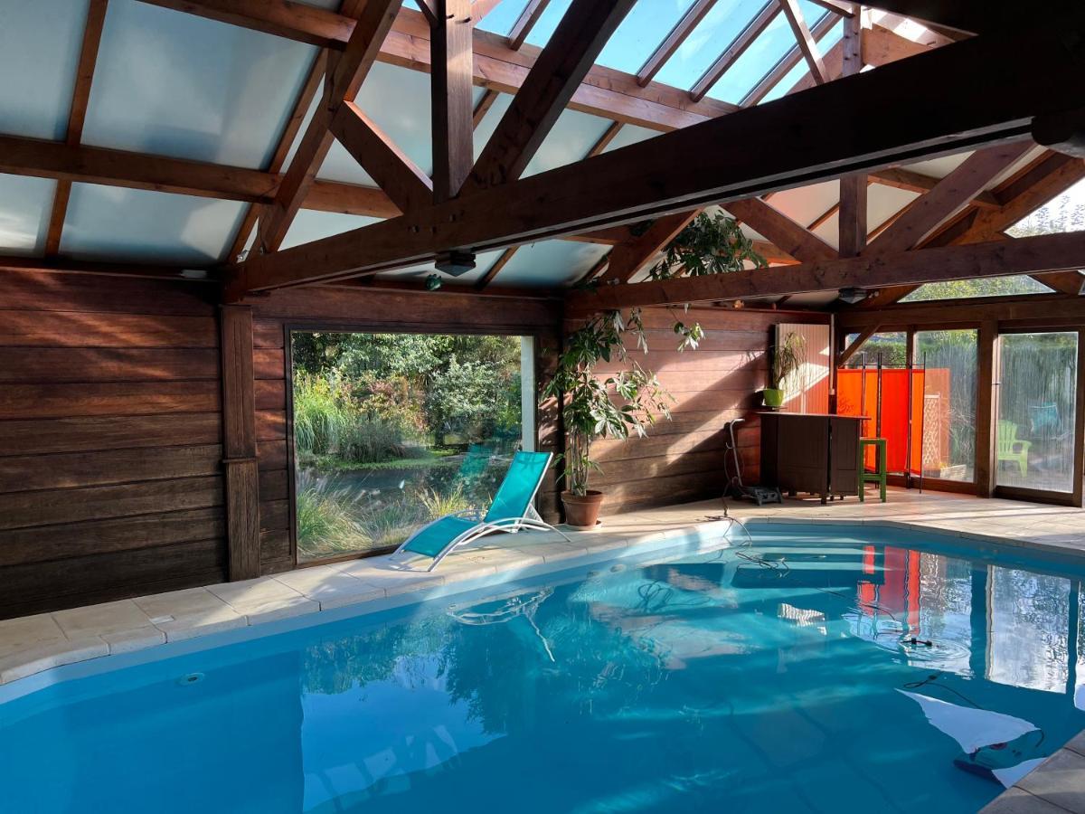 Maison Avec Piscine Et Sauna A Vire ภายนอก รูปภาพ