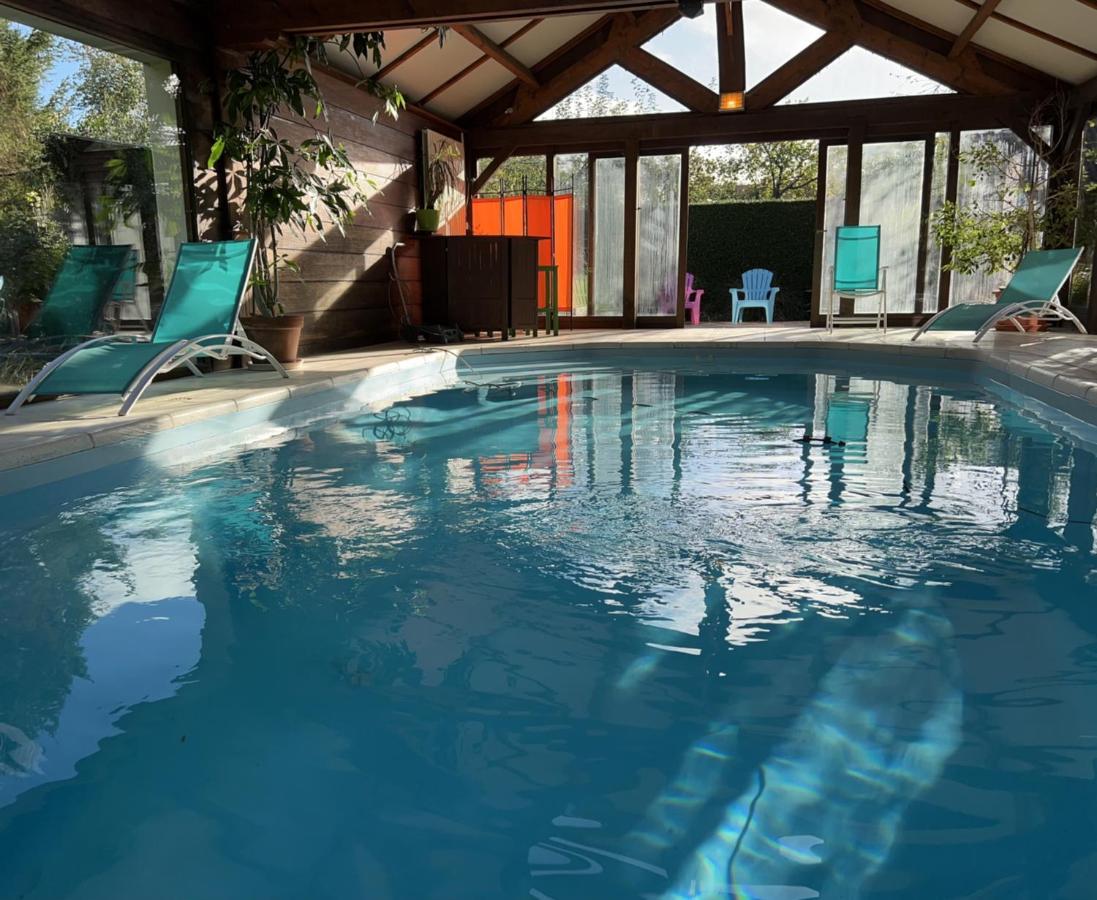 Maison Avec Piscine Et Sauna A Vire ภายนอก รูปภาพ
