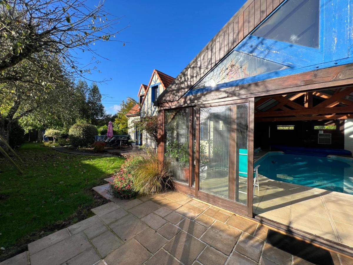 Maison Avec Piscine Et Sauna A Vire ภายนอก รูปภาพ