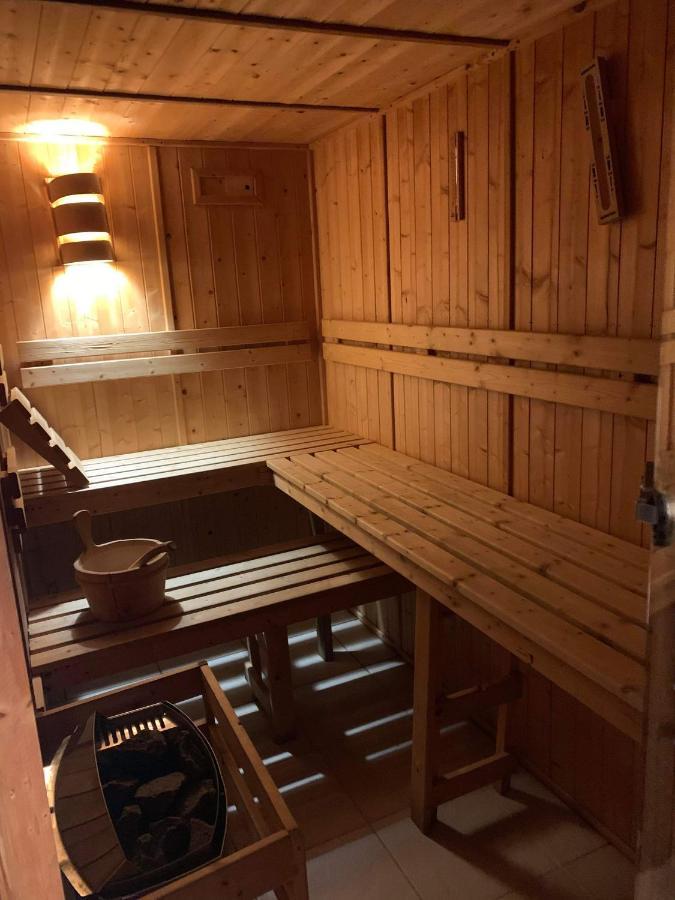 Maison Avec Piscine Et Sauna A Vire ภายนอก รูปภาพ